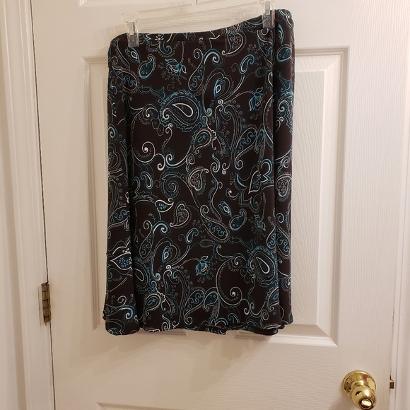 Skirt - Picture 3 of 3